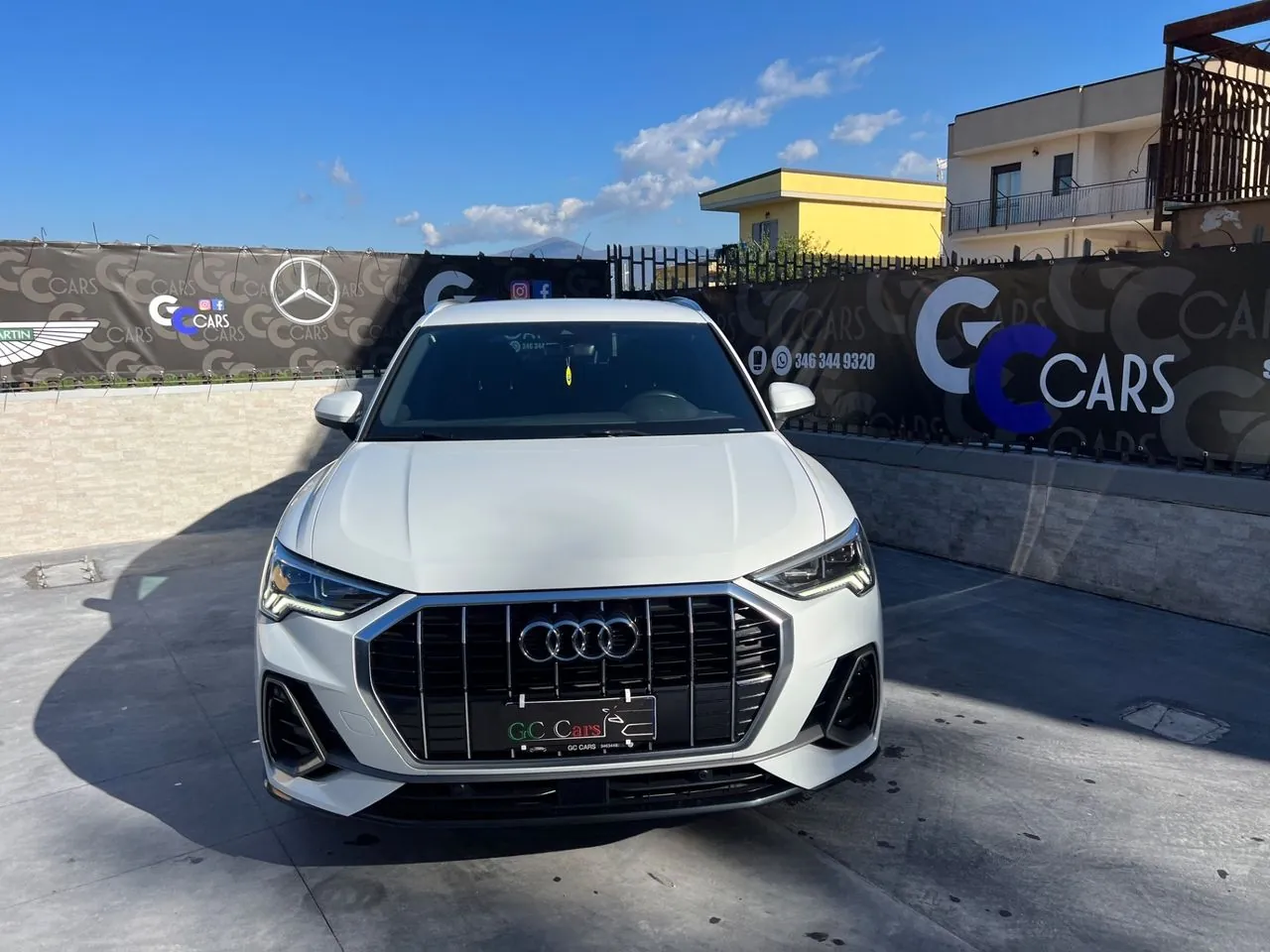 Audi Q3 2019 photo 2