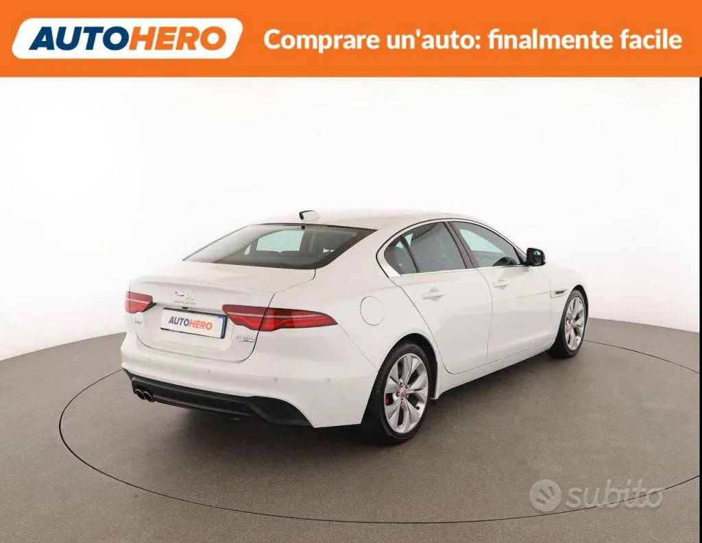 Jaguar Xe 2019 photo 5