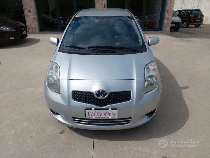 Toyota Yaris 2007 photo 3