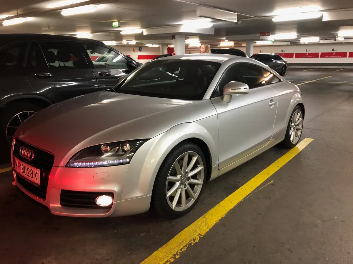 Audi Tt 2012 photo 3