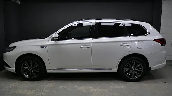 Mitsubishi Outlander 2017 photo 4