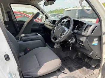 Toyota Hiace 2021 photo 5