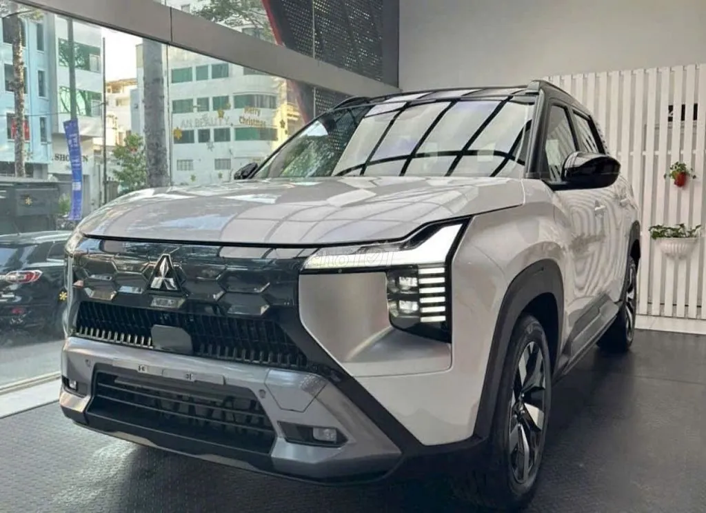 Mitsubishi Destinator