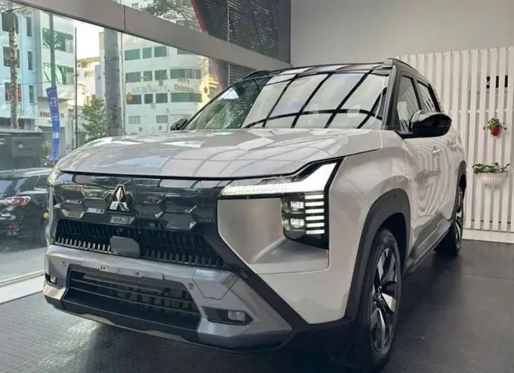 Mitsubishi Destinator