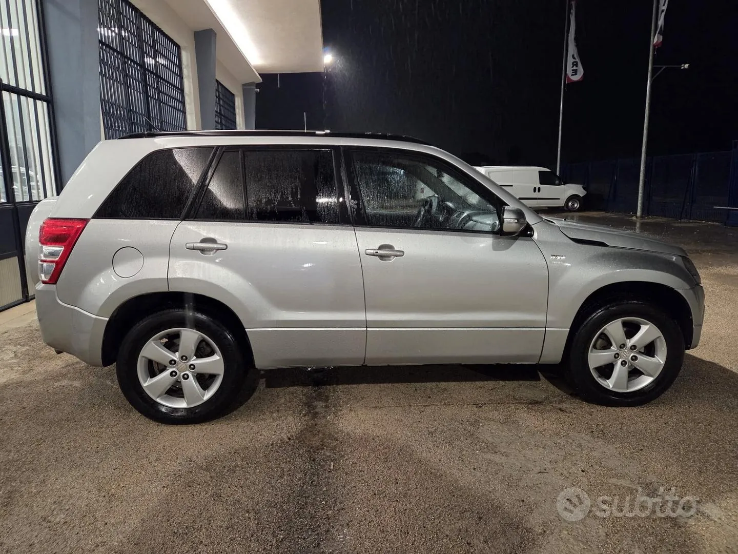 Suzuki Grand Vitara 2012 photo 5