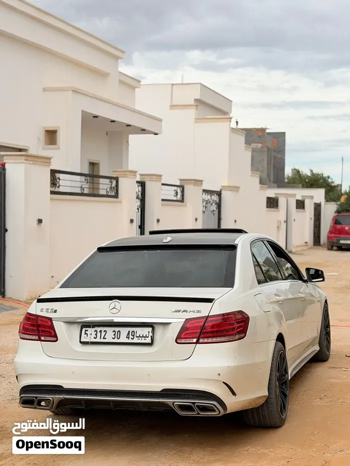 Mercedes-Benz E-Class 2011 photo 4