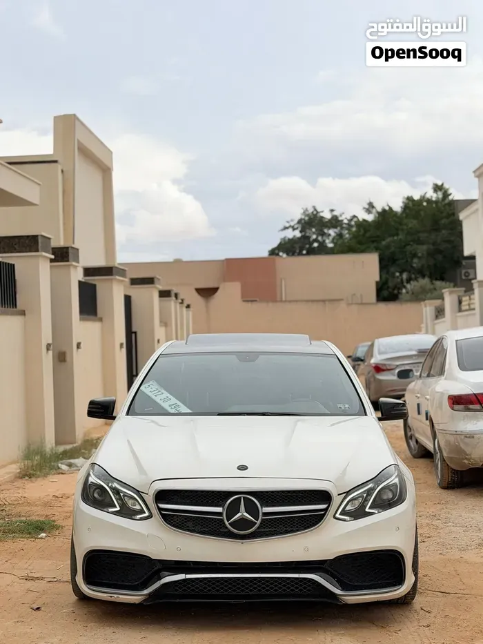Mercedes-Benz E-Class 2011 photo 2