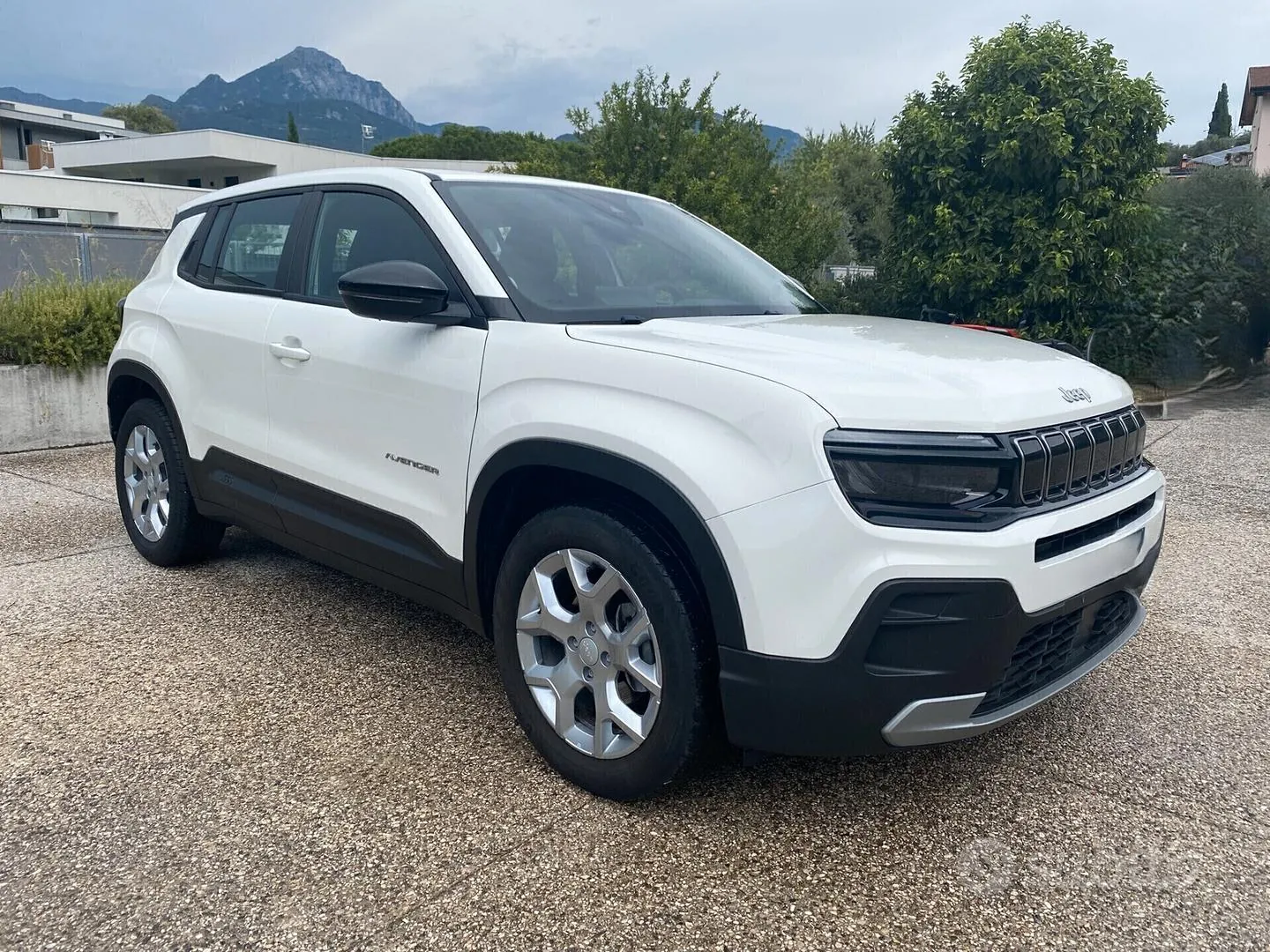 Jeep Avenger 2023 photo 2