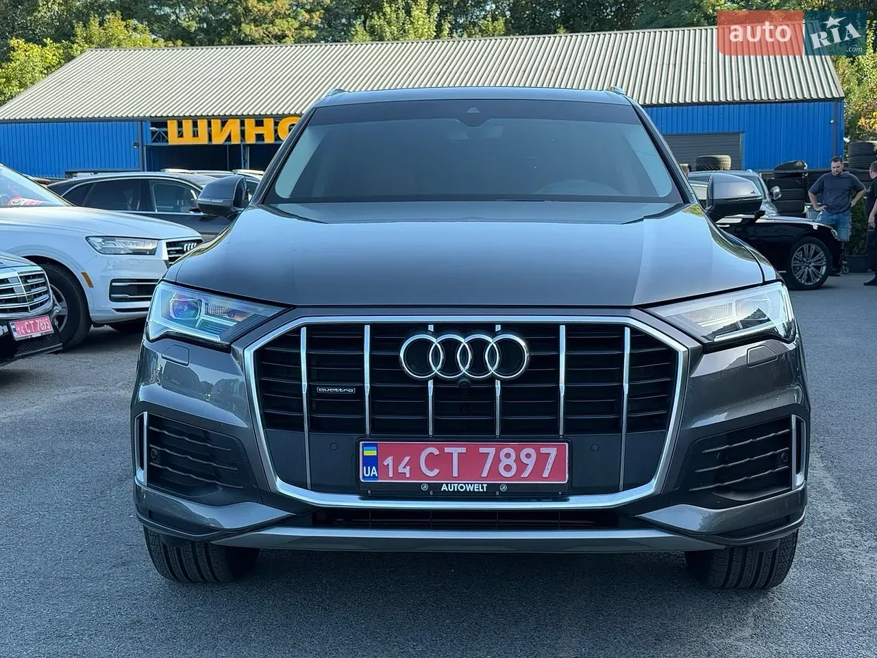 Audi Q7 2020 photo 2