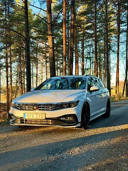 Volkswagen Passat 2021 photo 2
