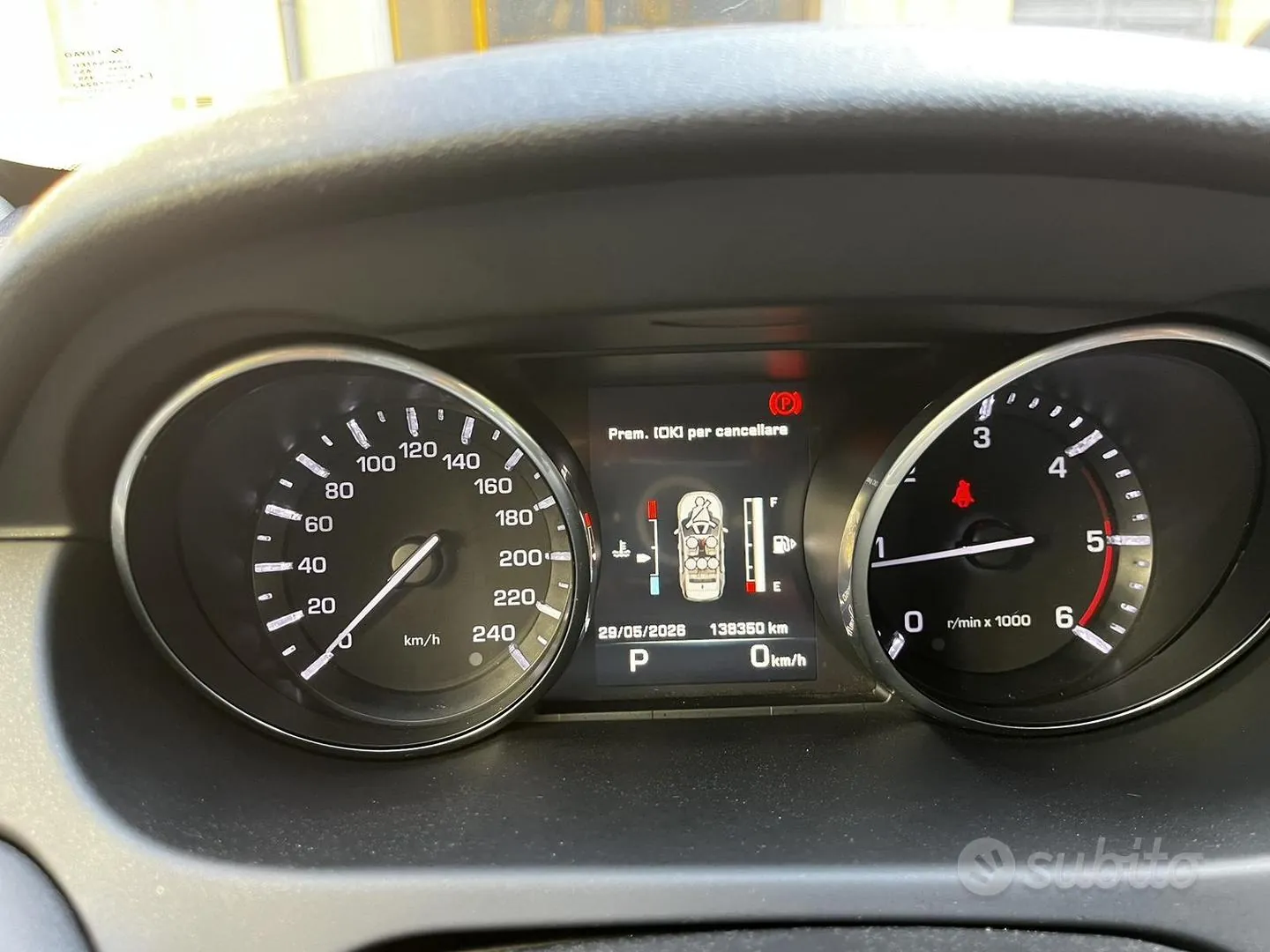 Land Rover Discovery Sport 2015 photo 4