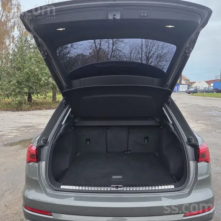 Audi Q3 2019 photo 5
