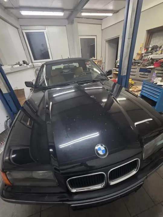 BMW 318I