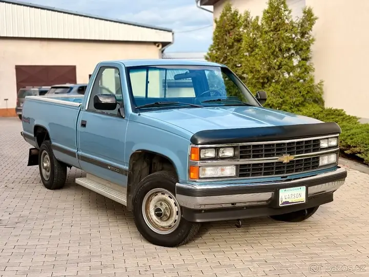 Chevrolet K2500 1989 photo 2
