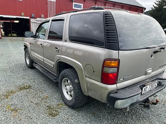 Chevrolet Tahoe 2002 photo 2