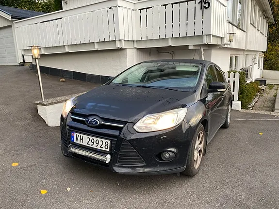 Ford Focus 2011 photo 2