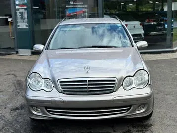 Mercedes-Benz C 200 2005 photo 2
