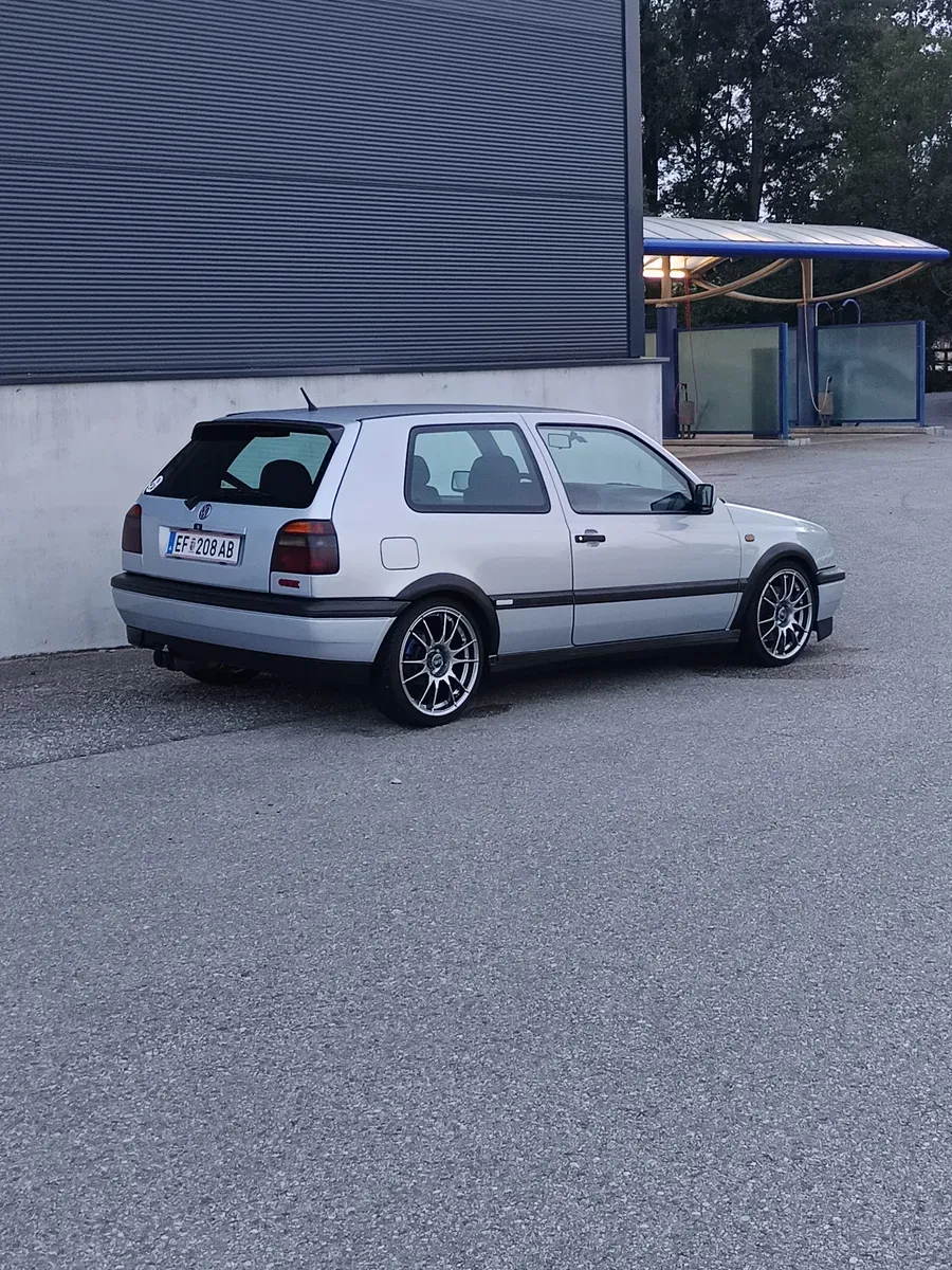 Volkswagen Golf 1997 photo 3