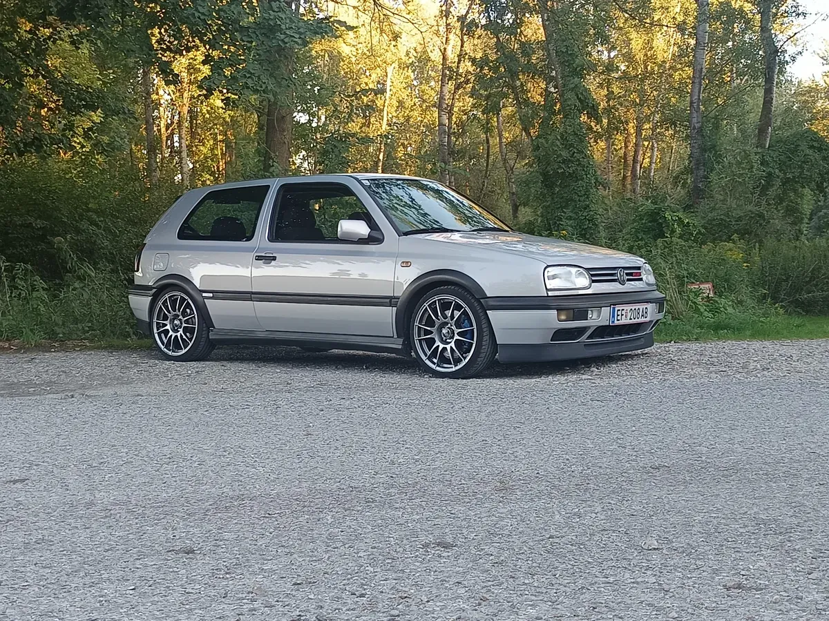 Volkswagen Golf 1997 photo 2