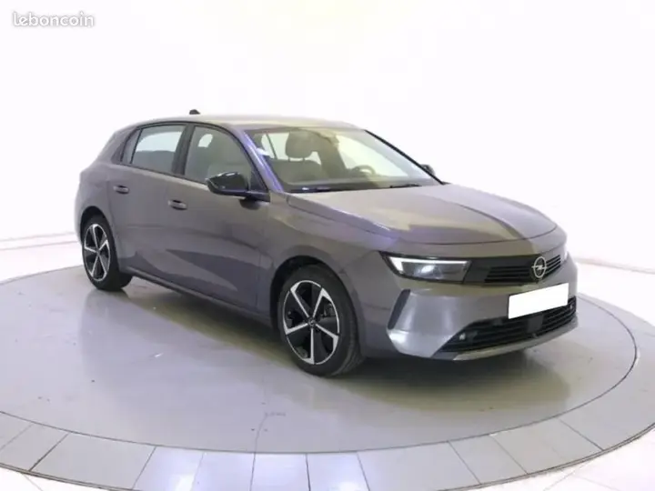 Opel Astra 2024 photo 2