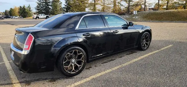 Chrysler 300 2013 photo 3