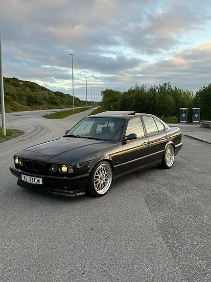 BMW 525I