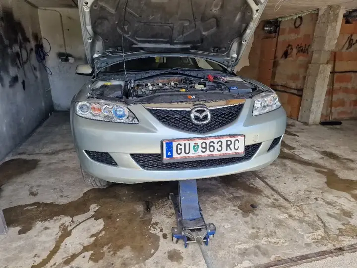 Mazda Mazda6 2003 photo 2