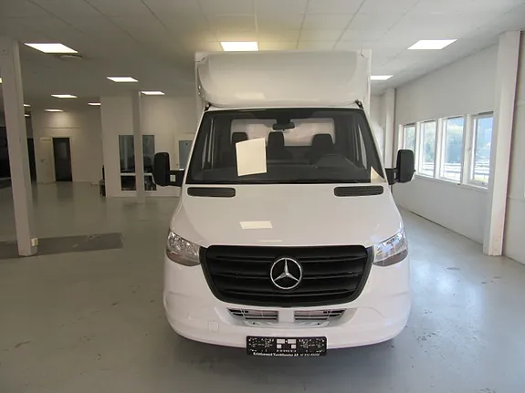 Mercedes-Benz Sprinter 2024 photo 2