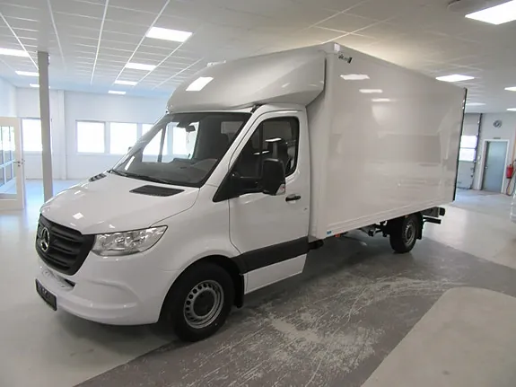 Mercedes-Benz Sprinter 2024 photo 4