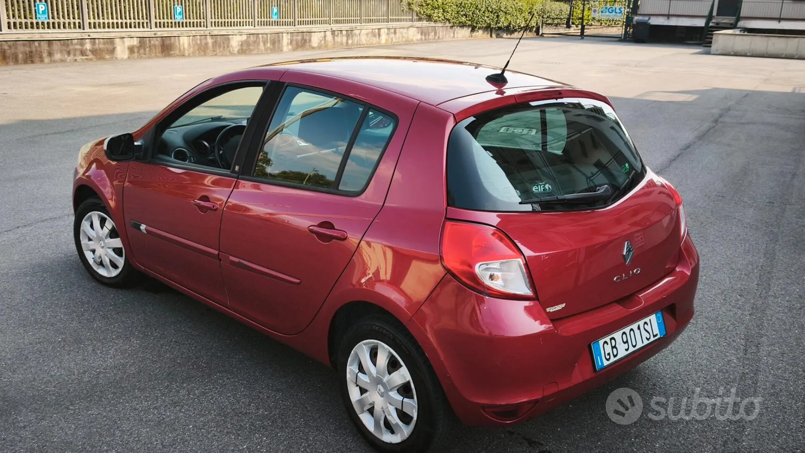Renault Clio 2010 photo 4
