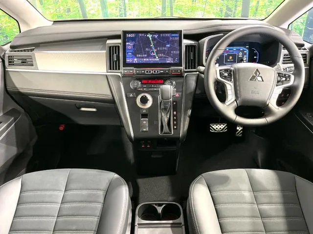 Mitsubishi Delica D:5 2026 photo 2