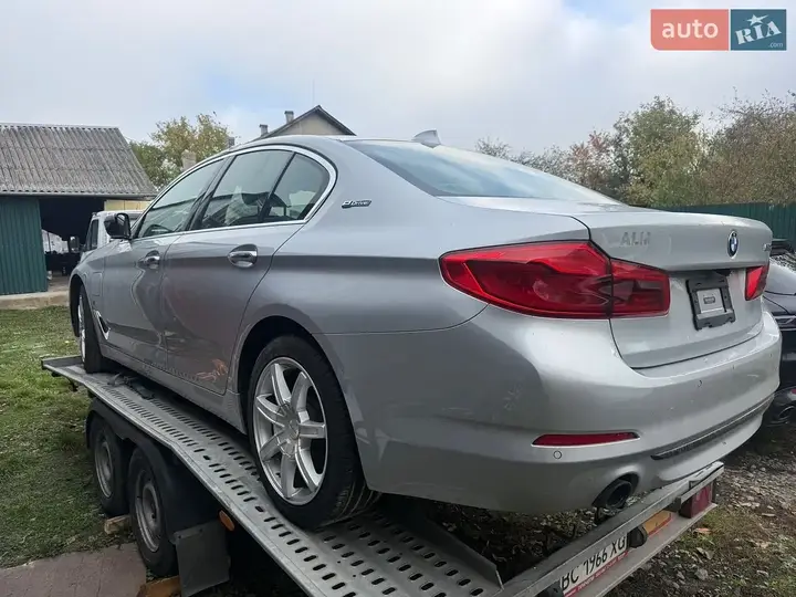 BMW 5 Series 2018 photo 3