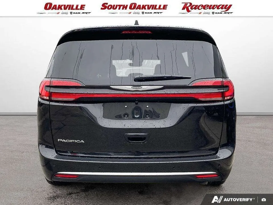 Chrysler Pacifica 2026 photo 5