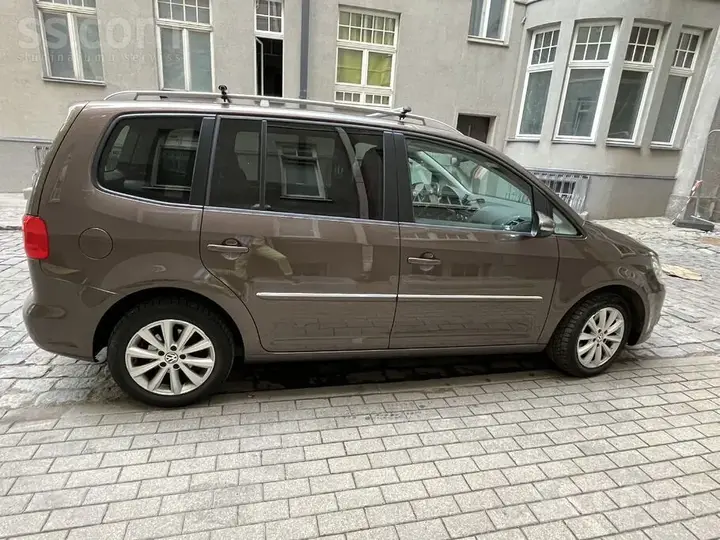 Volkswagen Touran 2014 photo 3