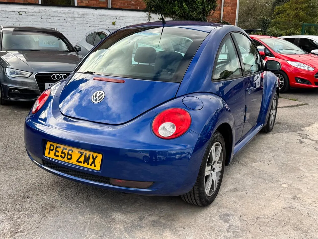 Volkswagen Beetle 2006 photo 4