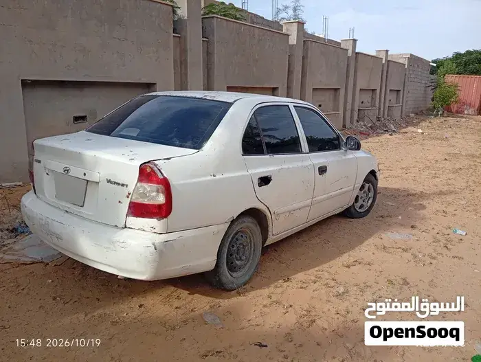 Hyundai Verna 2010 photo 3