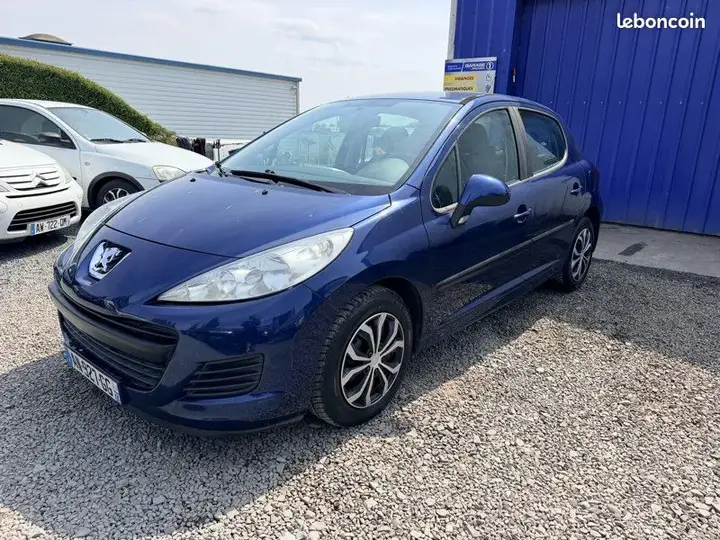 Peugeot 207 2010 photo 2