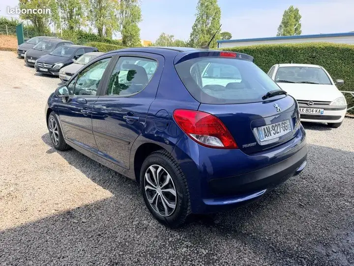 Peugeot 207 2010 photo 4