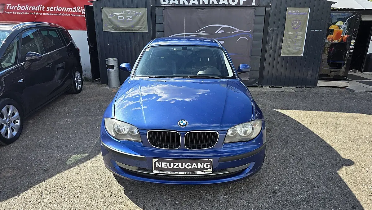 BMW 1 Series 2009 photo 2