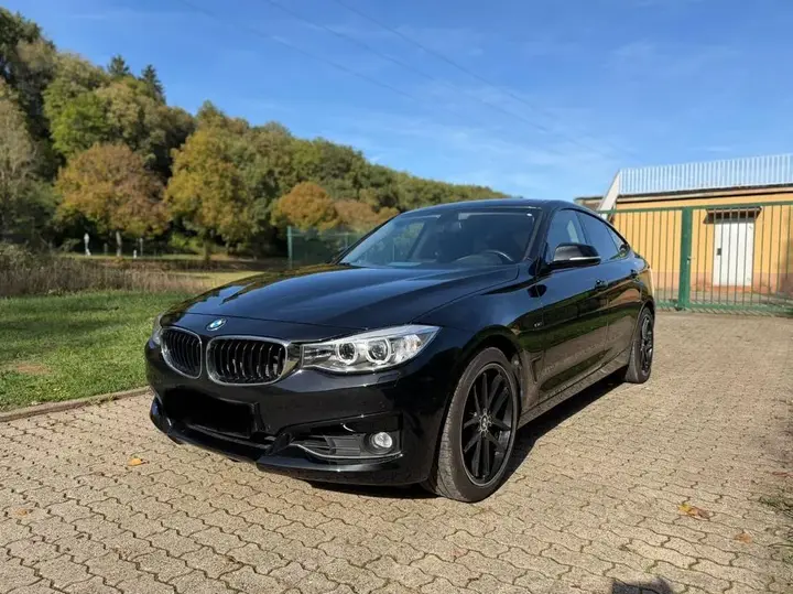 BMW 320I