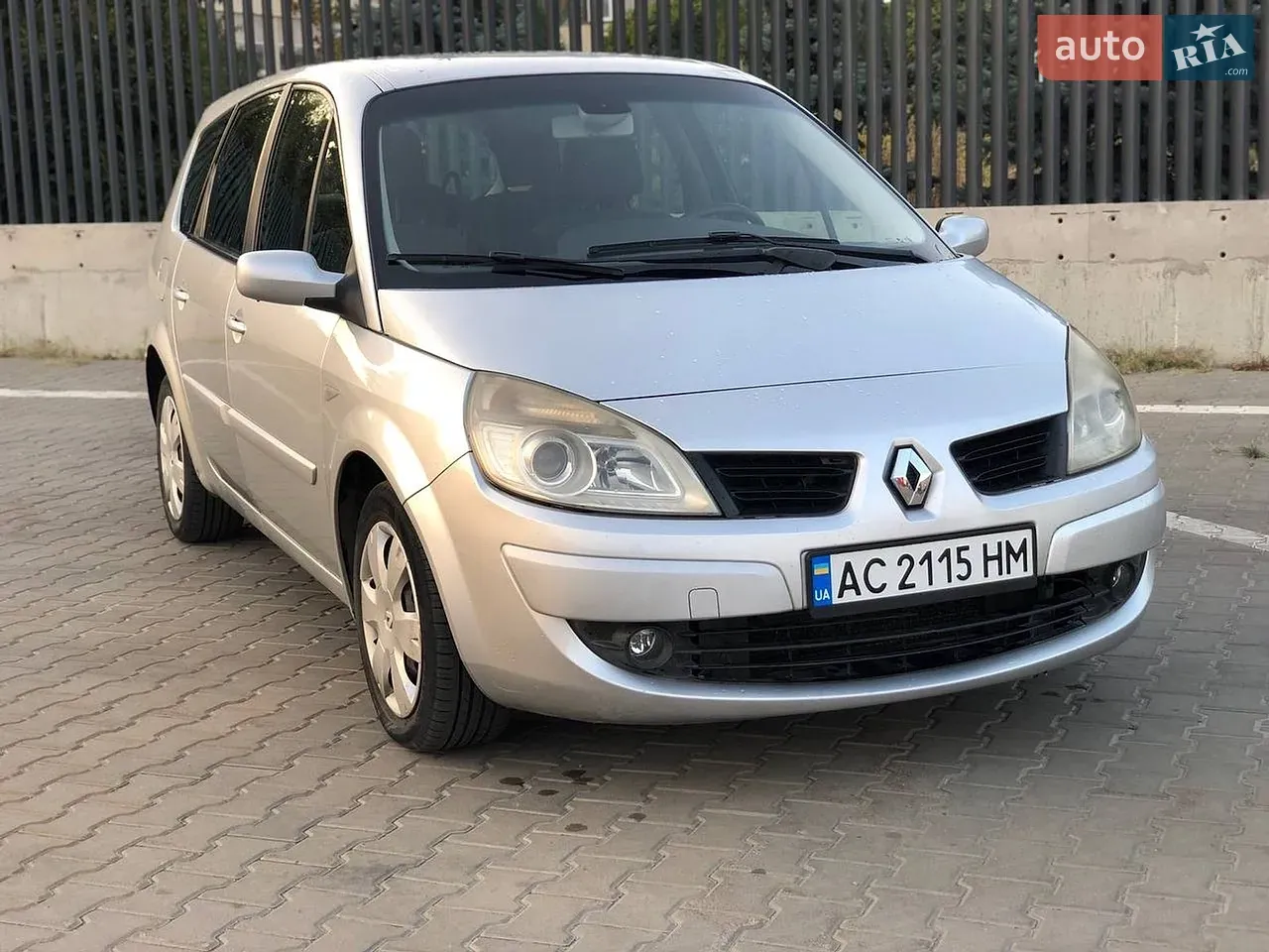 Renault Grand Scenic 2007 photo 2