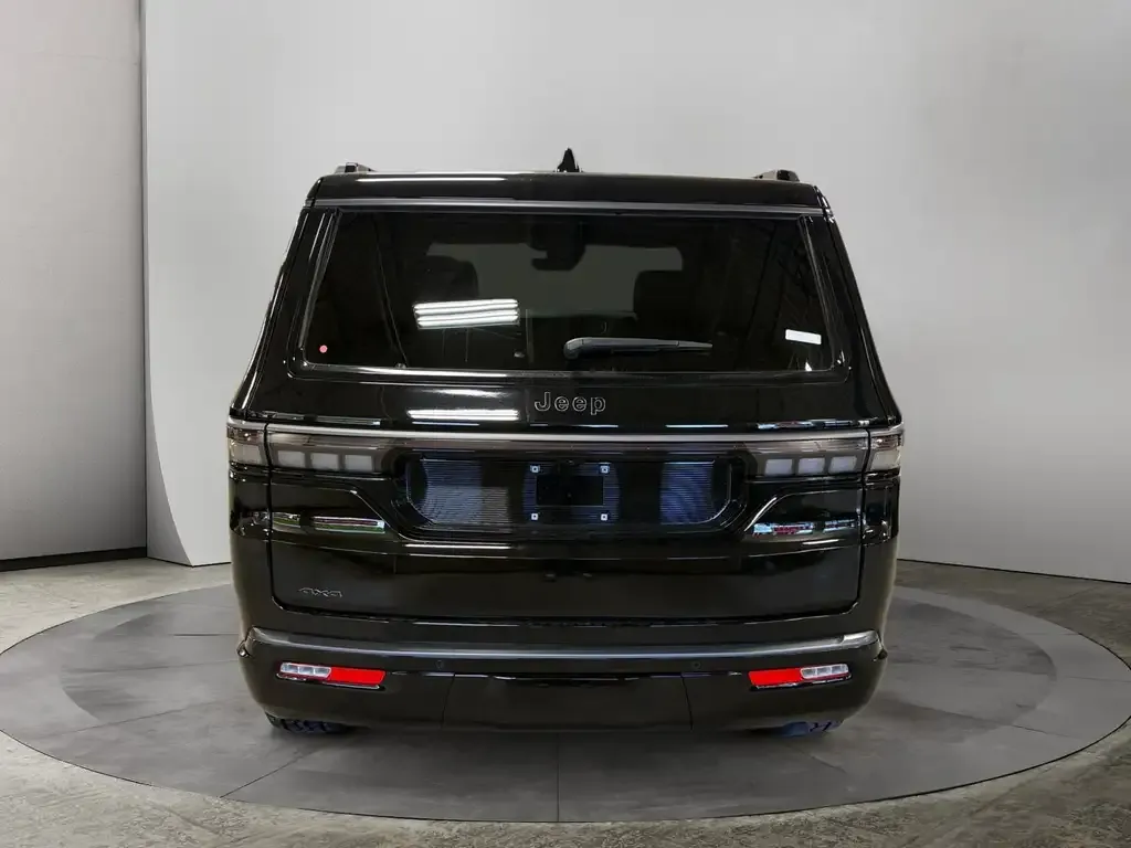 Jeep Grand Wagoneer 2026 photo 4