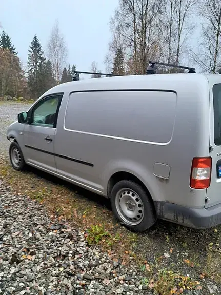 Volkswagen Caddy Maxi 2010 photo 2