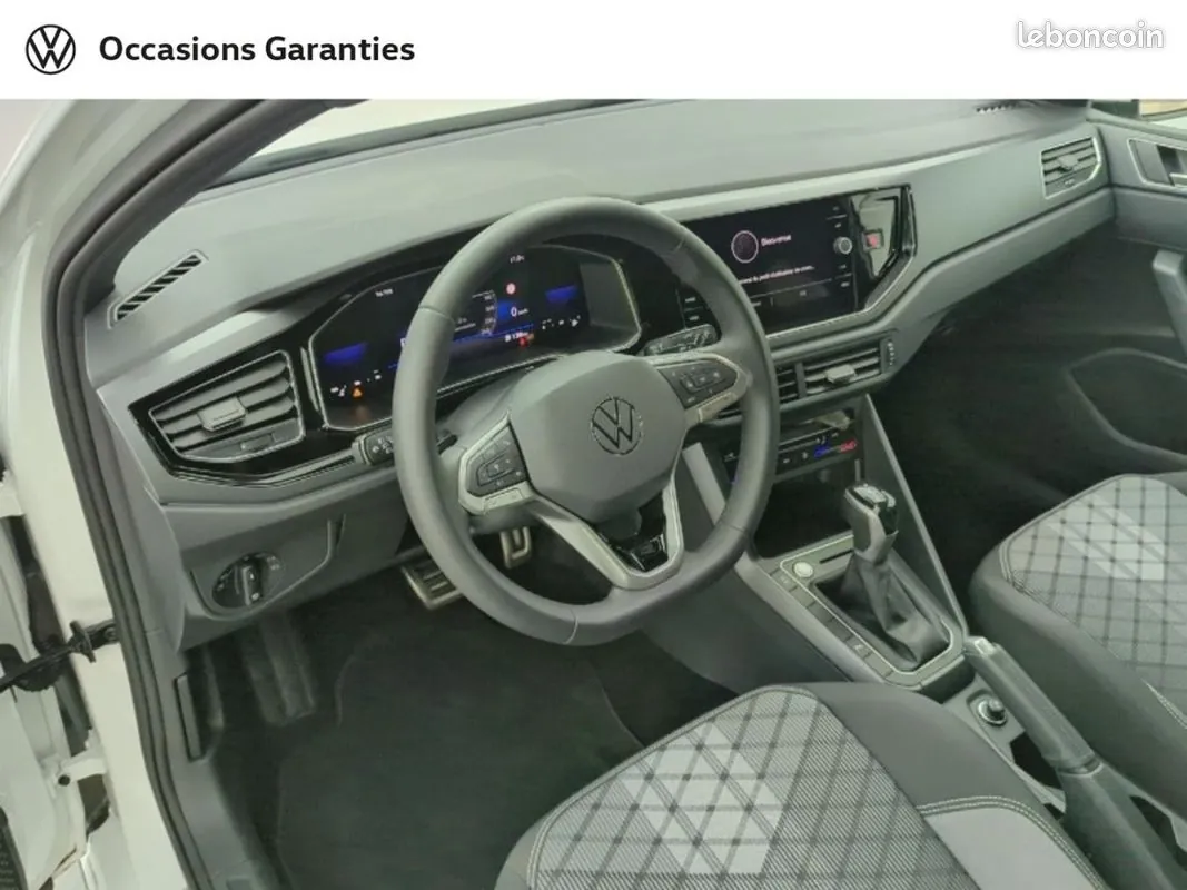 Volkswagen Polo 2023 photo 2