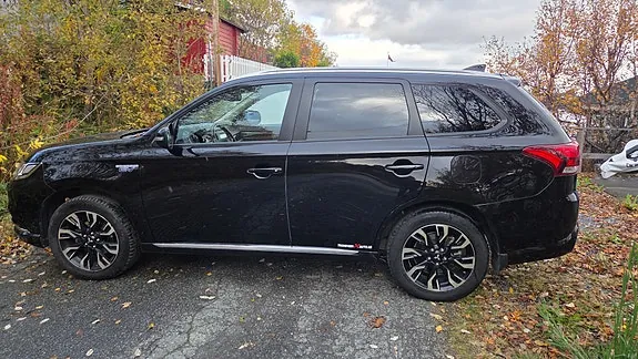 Mitsubishi Outlander 2017 photo 4