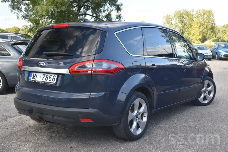 Ford S-Max 2012 photo 2