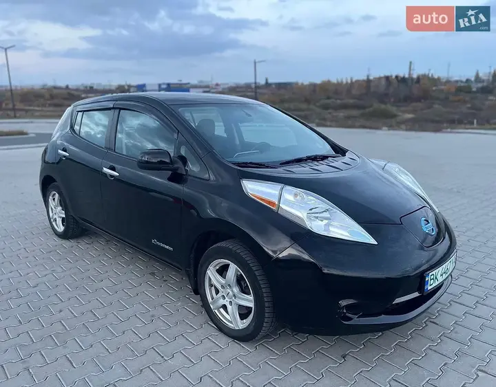 Nissan Leaf 2015 photo 3