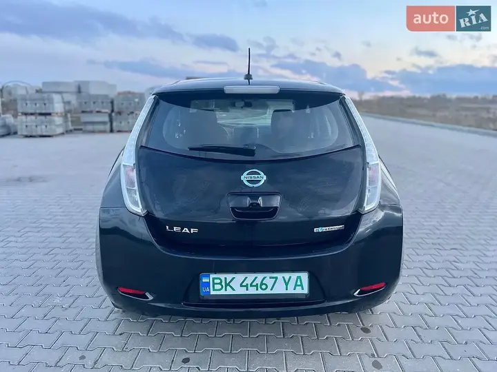 Nissan Leaf 2015 photo 5
