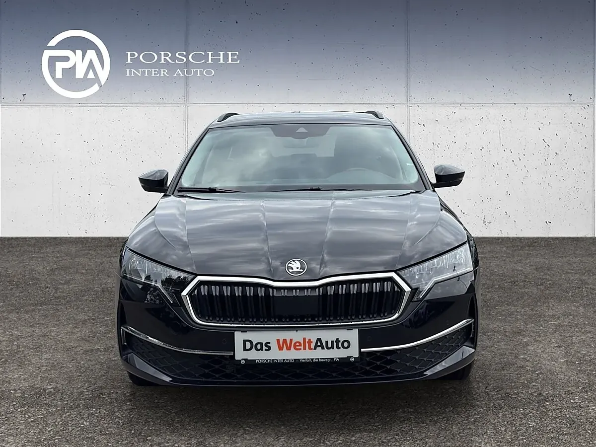 Skoda Octavia 2025 photo 2