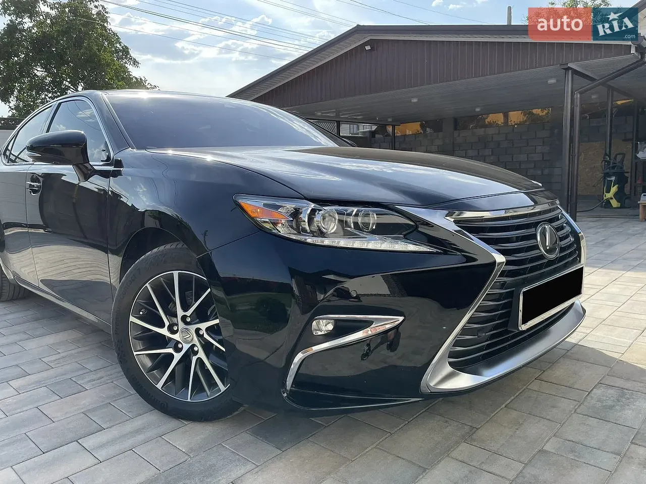 Lexus Es 2018 photo 2